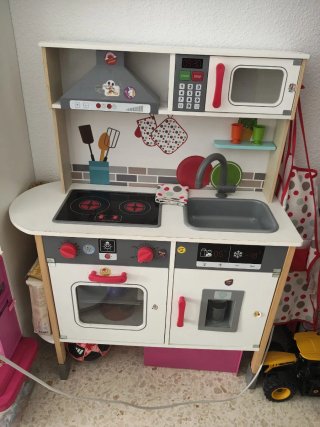 Cocinita de madera infantil