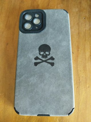 Custodia iPhone 11 Pro Calavera