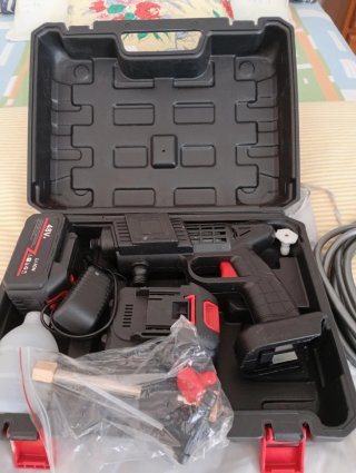 Pistola de agua a presión con batería
