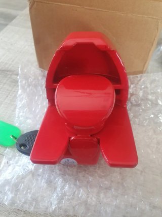 Candado para remolque rojo con llaves