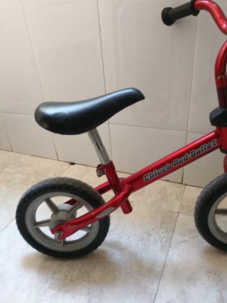 Bici de equilibrio roja Chicco Red Bullet
