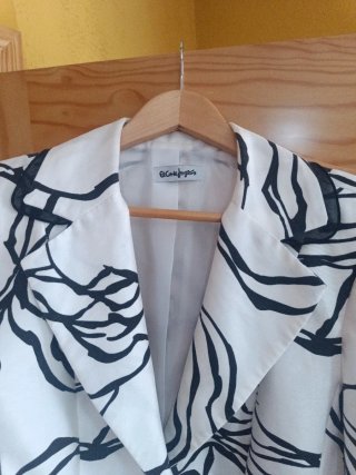 Chaqueta Cortefiel fiesta estampada T.M