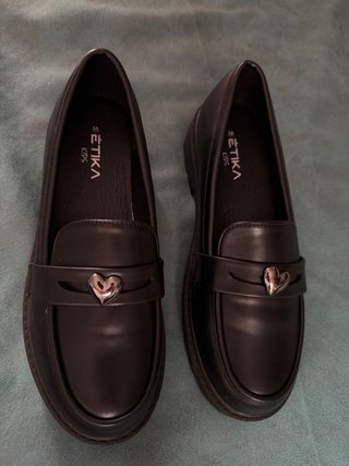 Zapatos negros niña Etika
