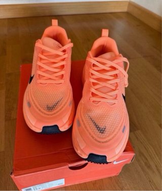 Nike Vomero Plus Naranja