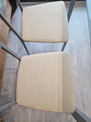 Conjunto mesa comedor cristal y 4 sillas.
