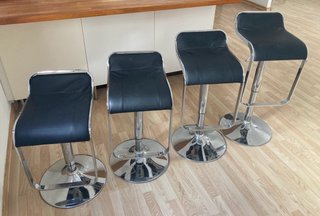 Taburetes de barra regulables (Set de 4)