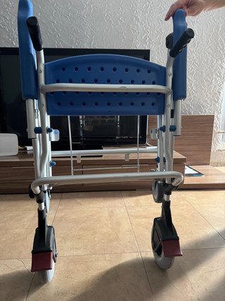 Silla de baño minusvalido
