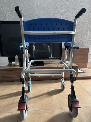 Silla de baño minusvalido