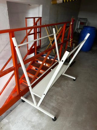 Expositor de láminas metálico