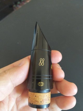 Boquilla Clarinete Vandoren B40 con boquillero BG