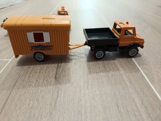 Camiones y remolques de juguete