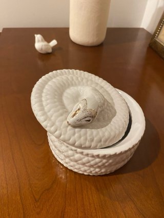 Porta-joias Cobra Branco e Dourado