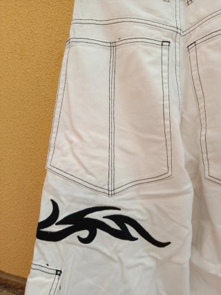Pantalón blanco super baggy