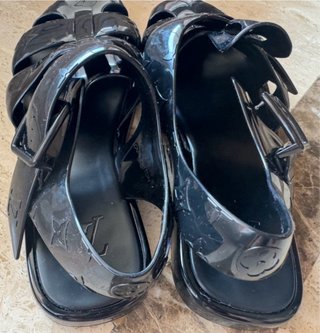 Sandalias Louis Vuitton Negras