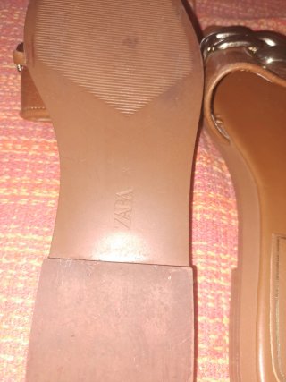 Chanclas Zara Mujer Marrón y Dorado