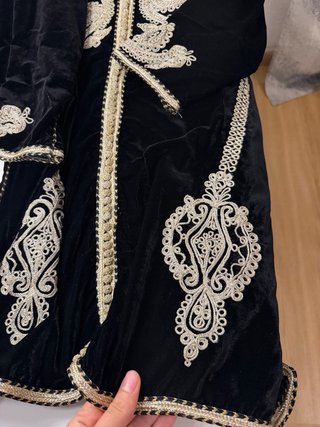 Jabador mujer bordado negro y dorado