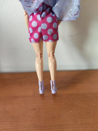 Barbie Curvy.