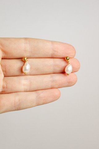 Orecchini oro e perle di fiume