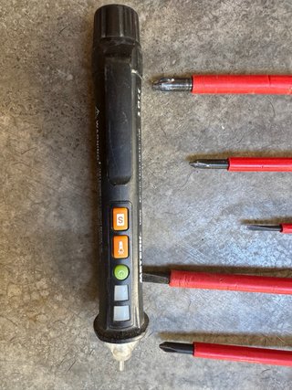 Kit Electricista Facom: Destornilladores y Alicate