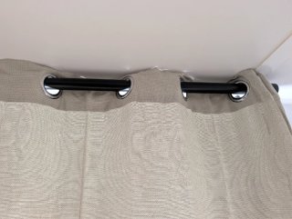Cortinas de salón semiopacas con ojales.