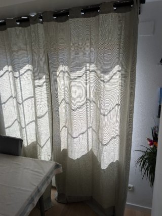 Cortinas de salón semiopacas con ojales.