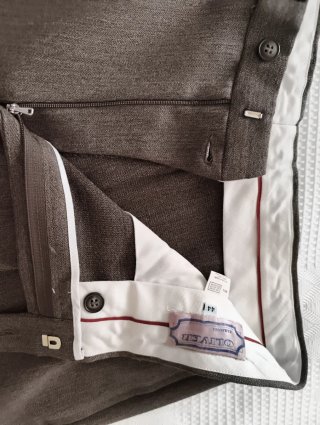 Pantalón vintage hombre , color berenjena ,marrón