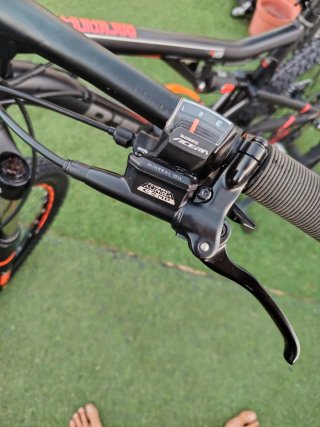 Bicicleta doble suspensión  Talla M rueda 26