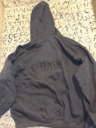 Sudadera ESSENTIALS Negra