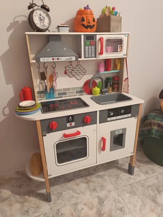 Cocinita infantil de madera