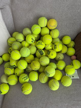 Pelotas de pádel surtidas, entre 70 y 80 unidades