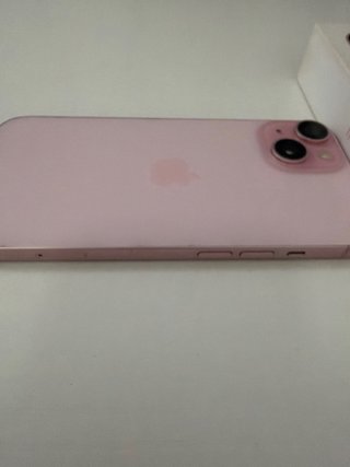 iPhone 15 Rosa Pantalla Rota Bateria al 78%