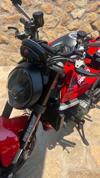 Ducati Monster 937