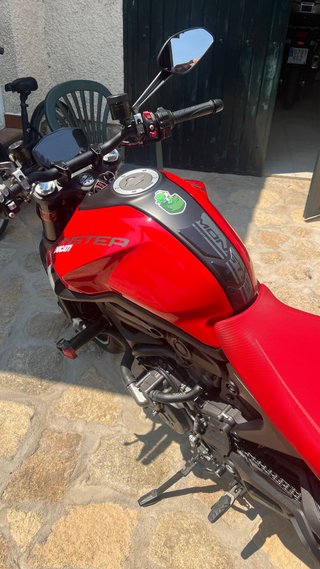 Ducati Monster 937