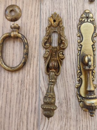 Lote herrajes antiguos bronce/latón