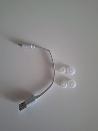 Auriculares Inalámbricos Blancos (derecho)