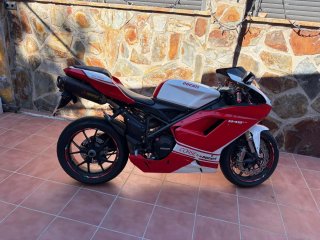 Ducati 848 EVO Roja y Blanca