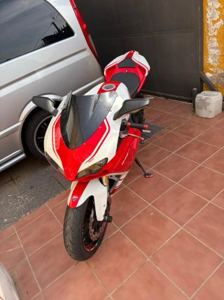 Ducati 848 EVO Roja y Blanca