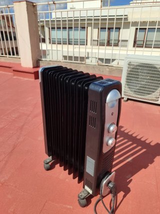 Calentador radiador eléctrico negro