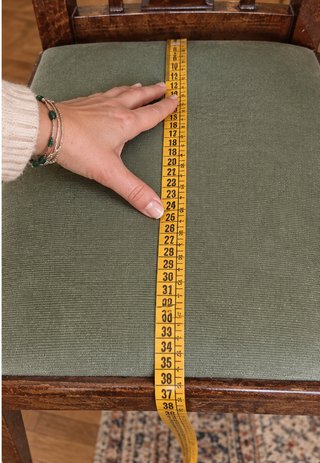 Silla de piano de madera