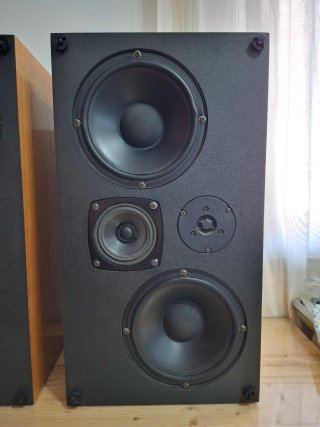 Altavoces Gale 402