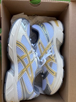 Zapatillas ASICS Mujer Blanco y Dorado