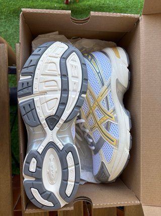 Zapatillas ASICS Mujer Blanco y Dorado