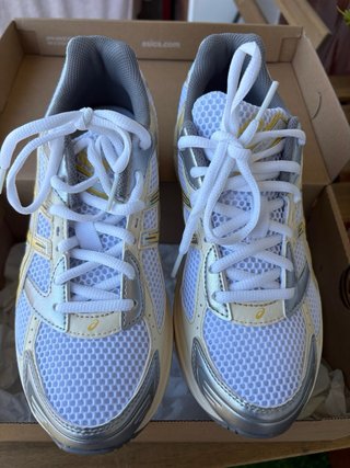 Zapatillas ASICS Mujer Blanco y Dorado