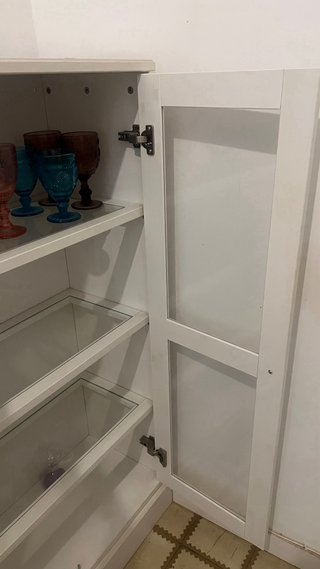 Vitrina HAVSTA blanca y cristal