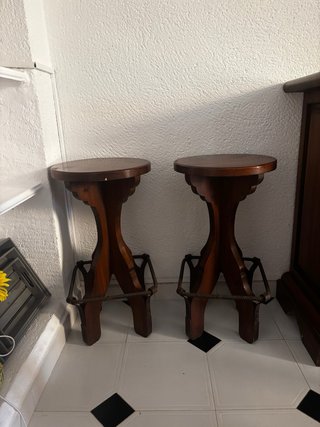 Juego 2 taburetes madera y metal