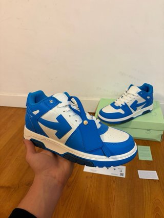 Off-White zapatillas azules y blancas