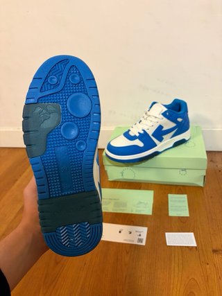 Off-White zapatillas azules y blancas
