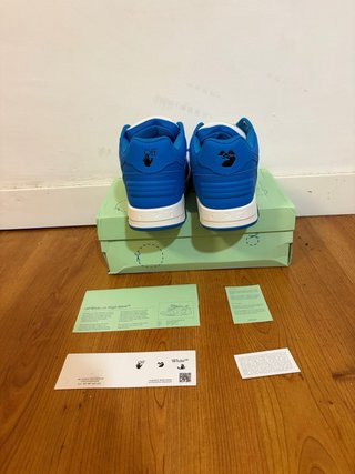 Off-White zapatillas azules y blancas