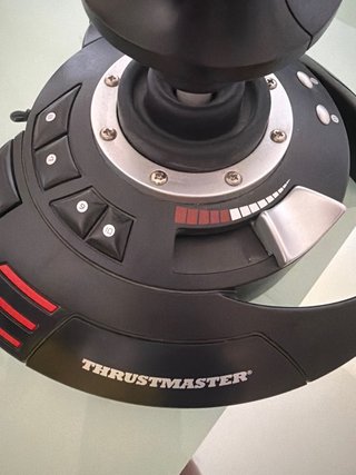 Joystick Thrustmaster