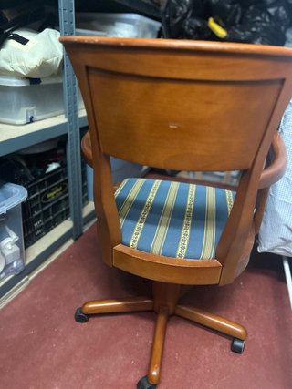 Silla de despacho clásica ajustable